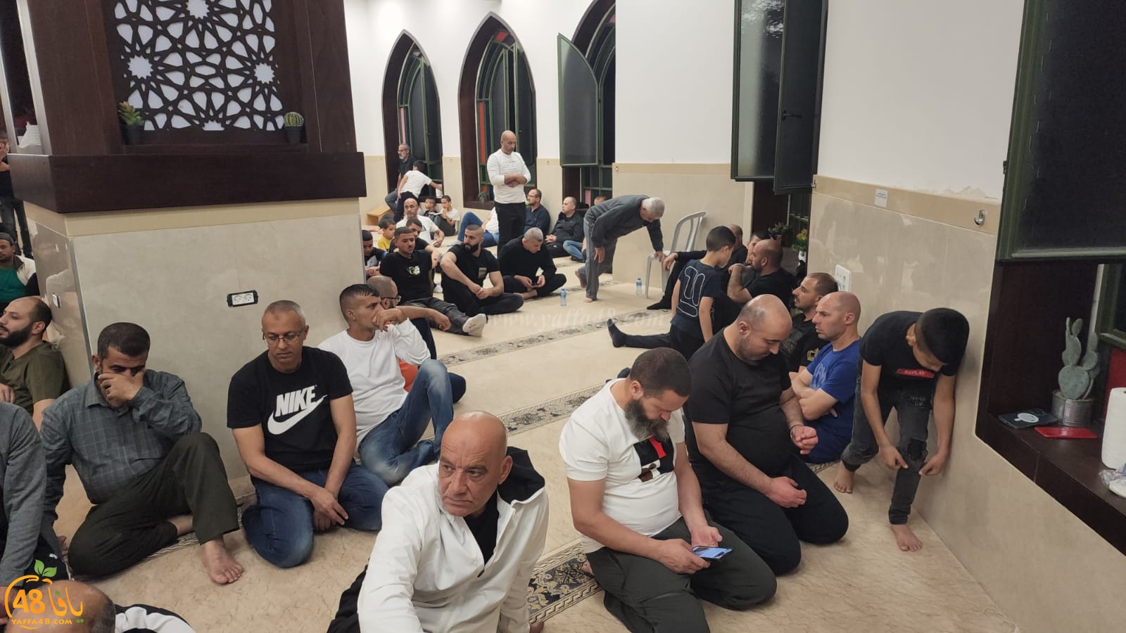 شعائر صلاتي العشاء والتراويح من مسجد النور في اللد 
